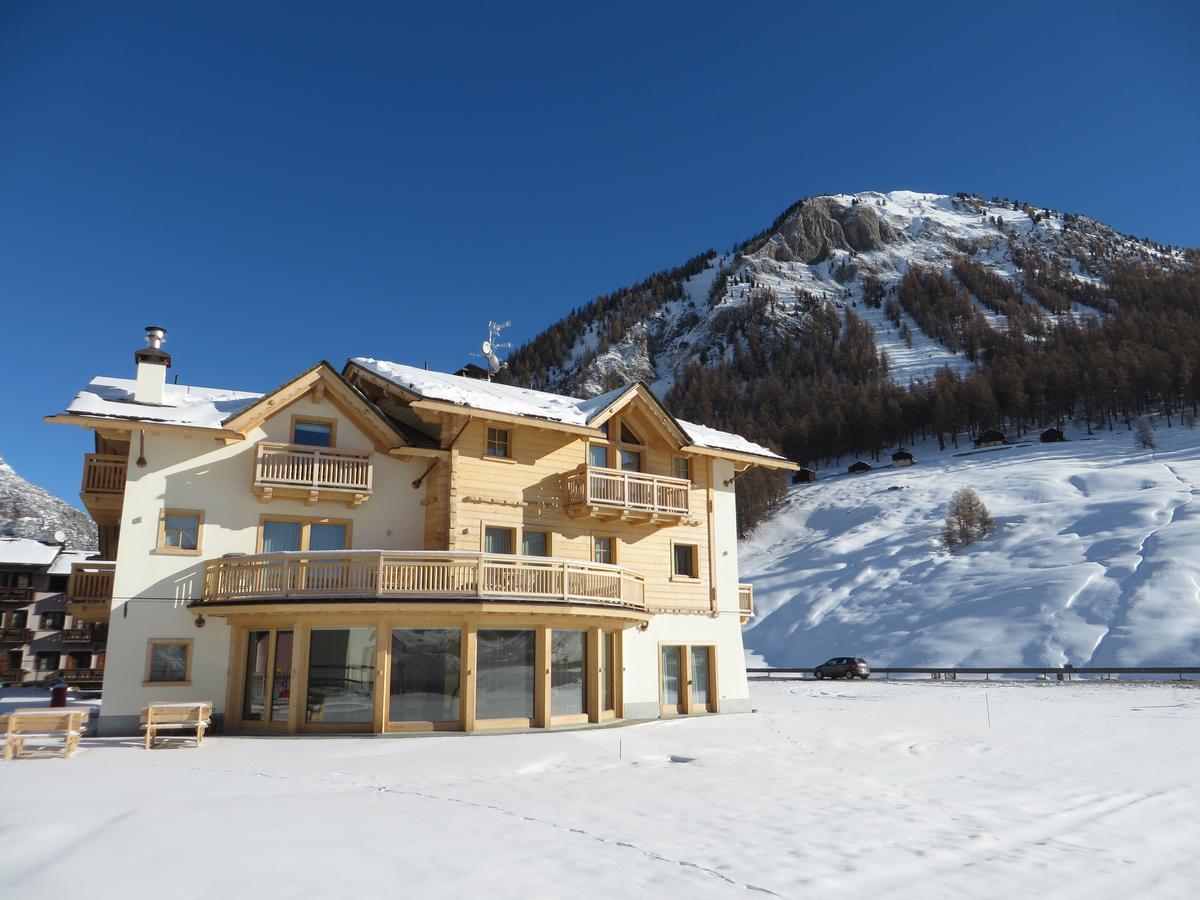 B&B Ecohotel Chalet Des Alpes Livigno Exterior photo