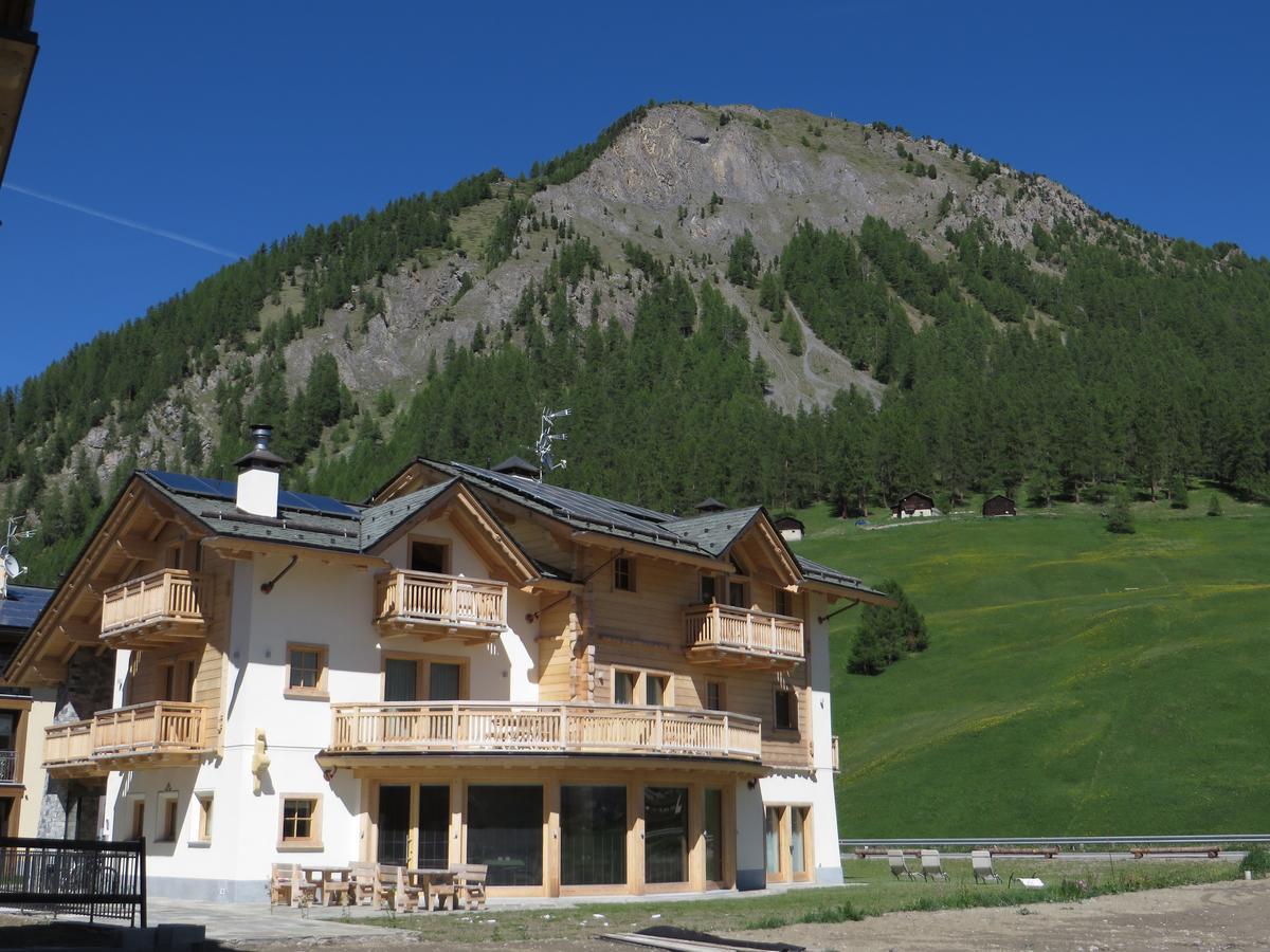 B&B Ecohotel Chalet Des Alpes Livigno Exterior photo