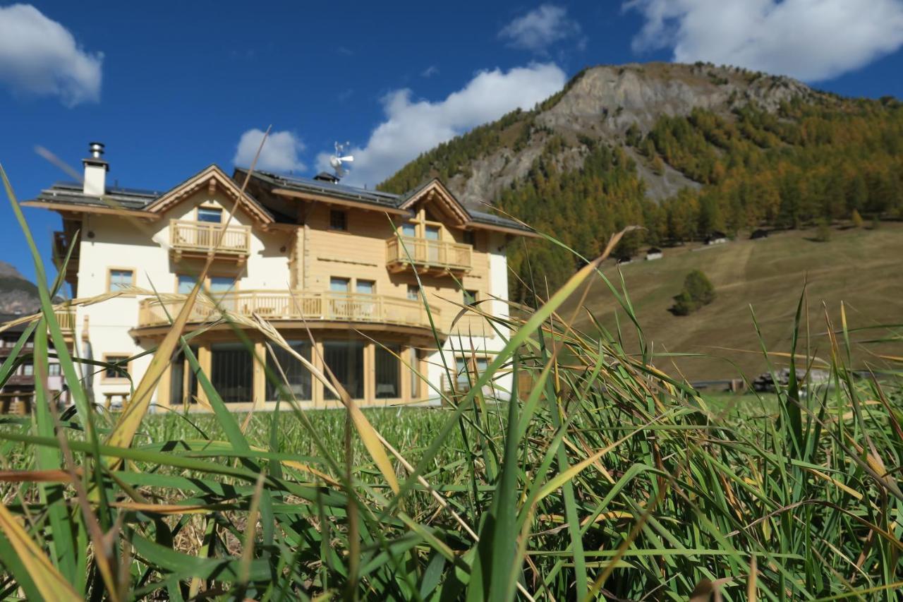 B&B Ecohotel Chalet Des Alpes Livigno Exterior photo