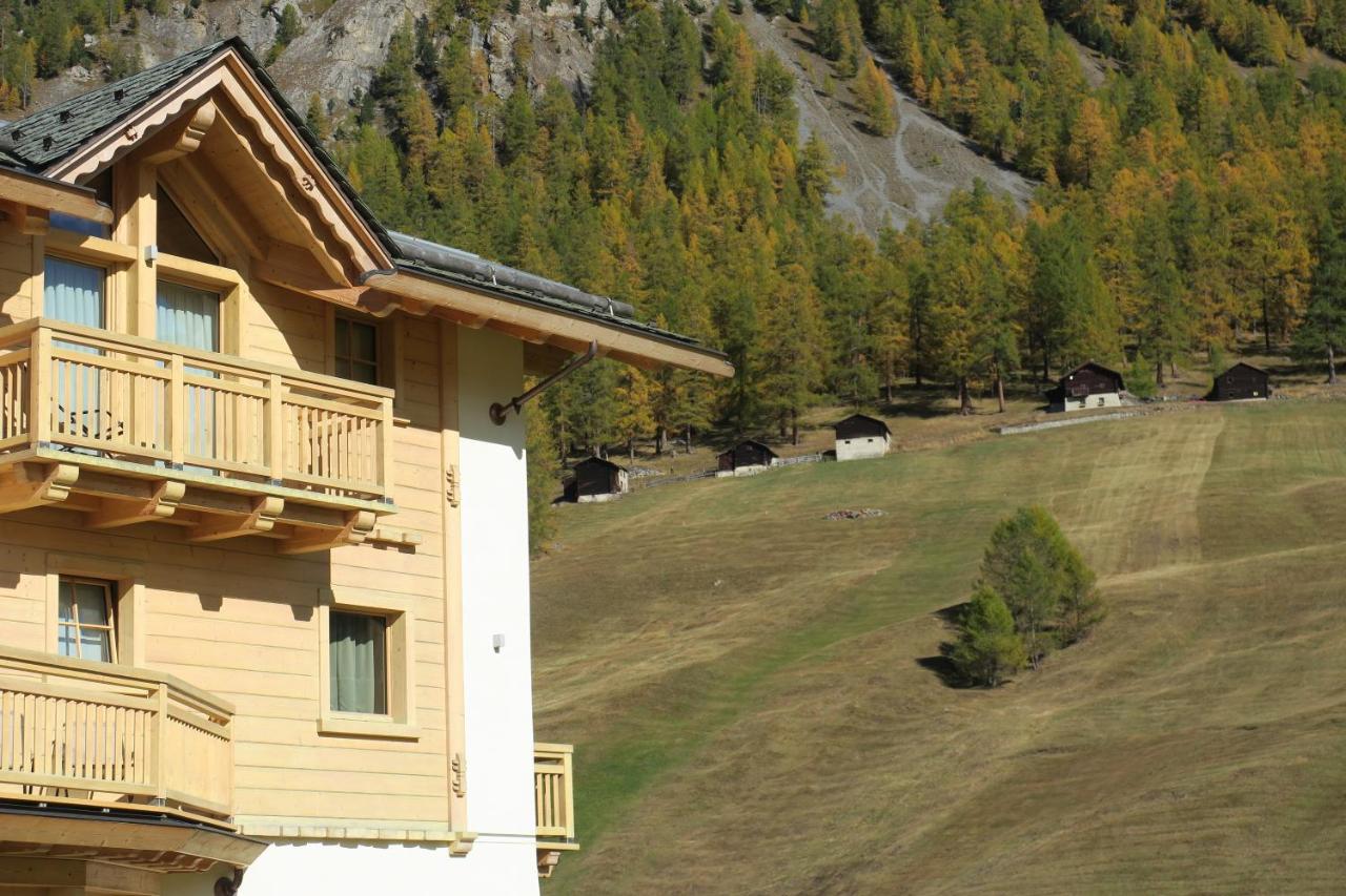 B&B Ecohotel Chalet Des Alpes Livigno Exterior photo