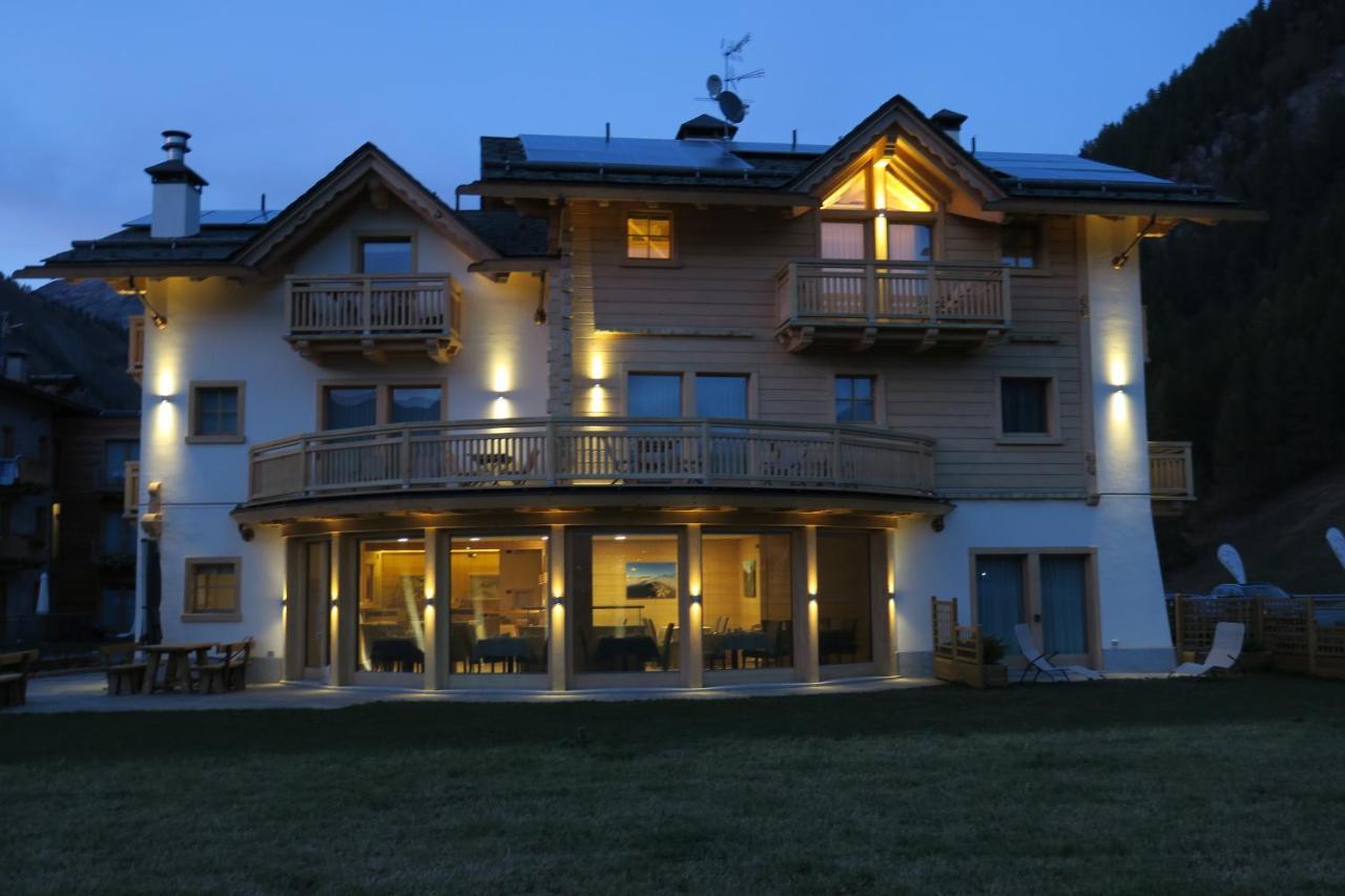 B&B Ecohotel Chalet Des Alpes Livigno Exterior photo