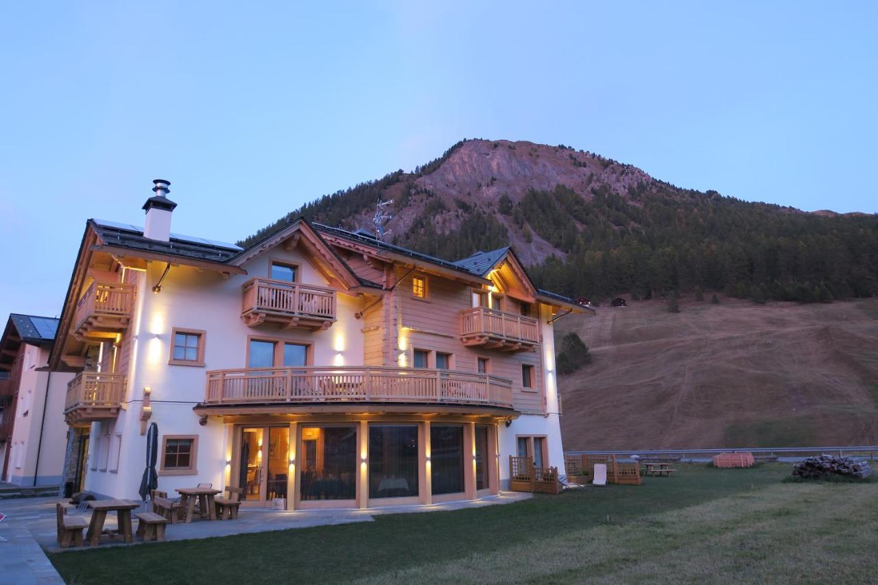 B&B Ecohotel Chalet Des Alpes Livigno Exterior photo